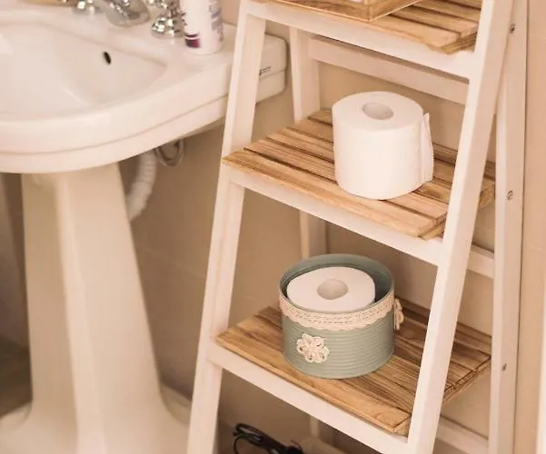 Konukevi Shabby Chic 4*